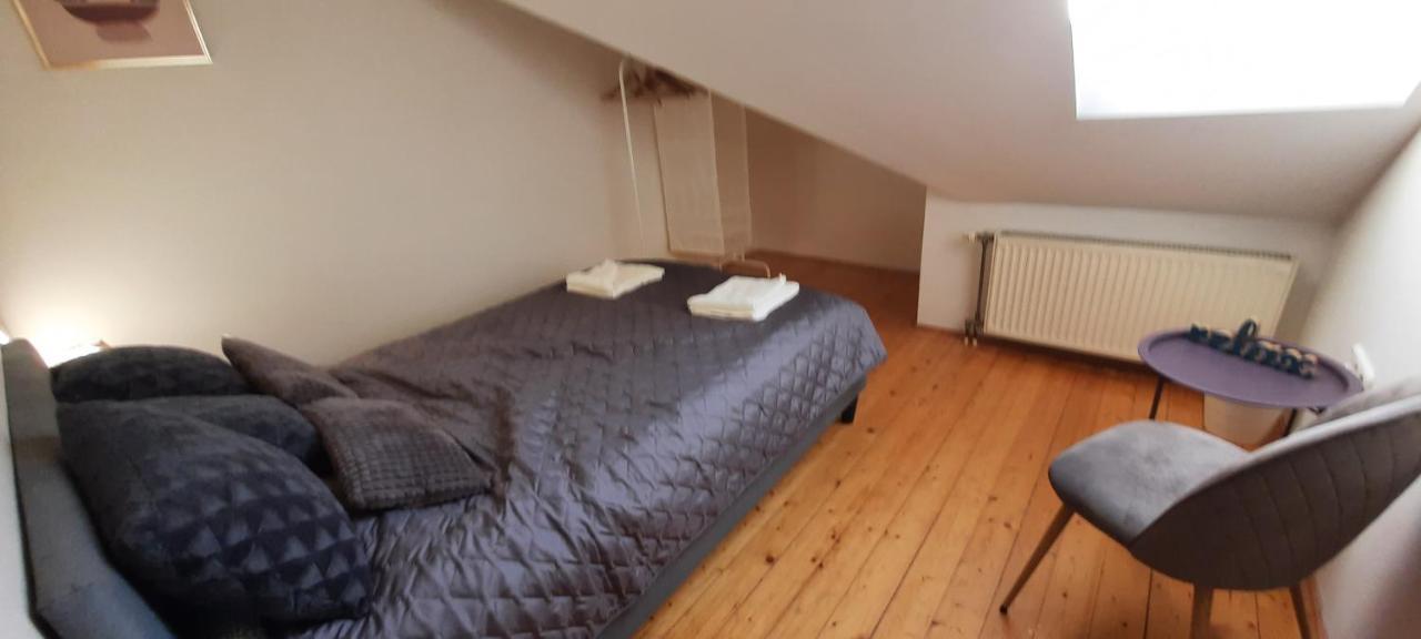 Hi-Bp Garden City Batsanyi Apartment 3 Rooms, Apartment Upstairs Near The City Train With Free Parking Budapest Esterno foto