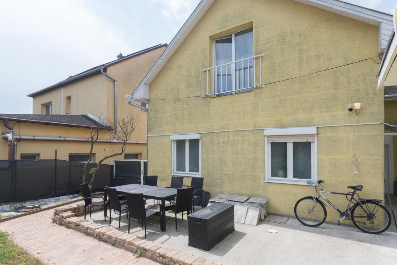 Hi-Bp Garden City Batsanyi Apartment 3 Rooms, Apartment Upstairs Near The City Train With Free Parking Budapest Esterno foto