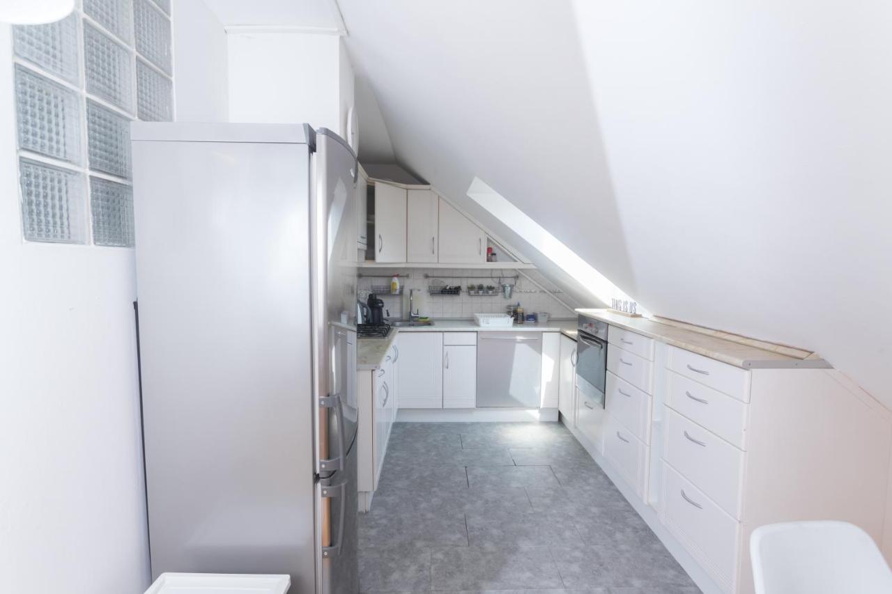Hi-Bp Garden City Batsanyi Apartment 3 Rooms, Apartment Upstairs Near The City Train With Free Parking Budapest Esterno foto