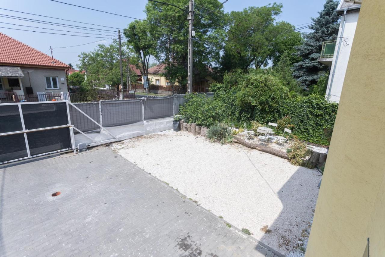 Hi-Bp Garden City Batsanyi Apartment 3 Rooms, Apartment Upstairs Near The City Train With Free Parking Budapest Esterno foto