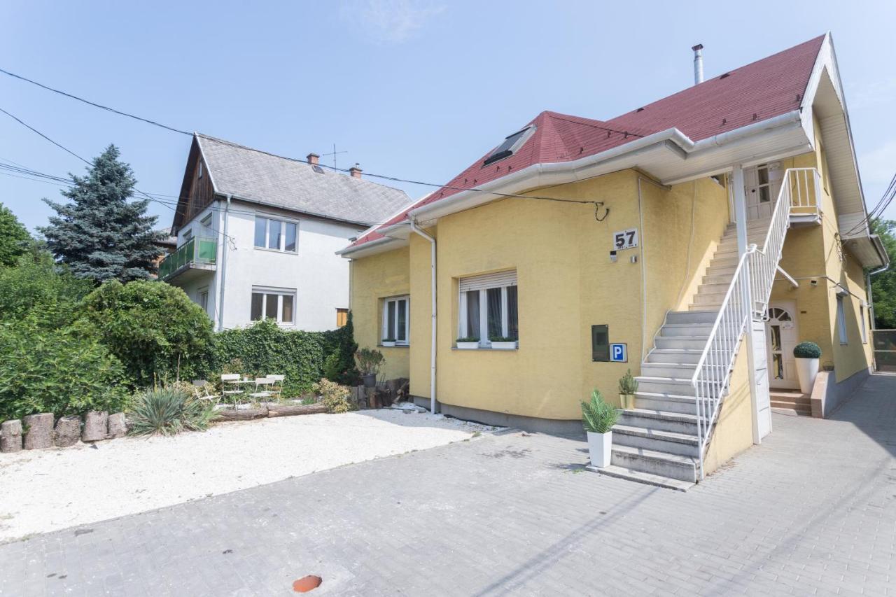 Hi-Bp Garden City Batsanyi Apartment 3 Rooms, Apartment Upstairs Near The City Train With Free Parking Budapest Esterno foto