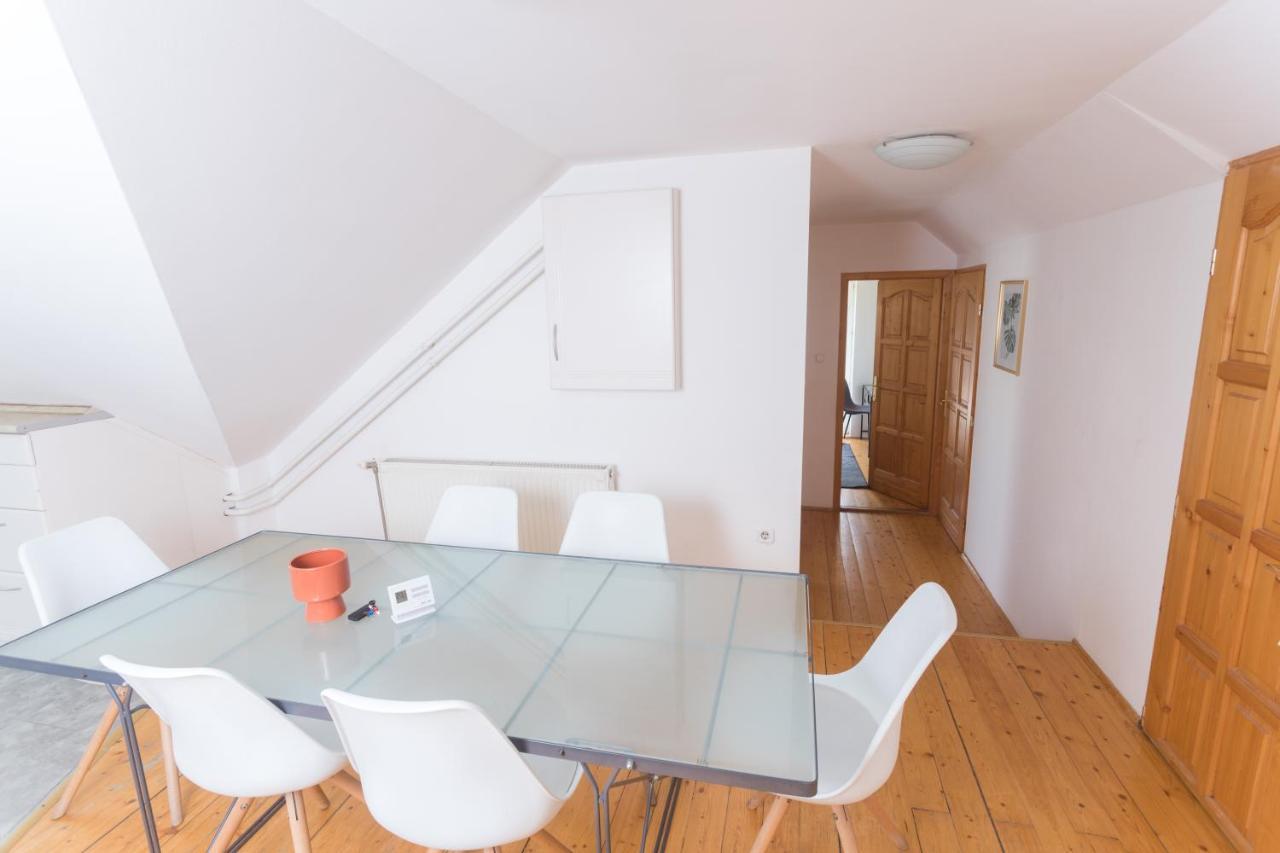 Hi-Bp Garden City Batsanyi Apartment 3 Rooms, Apartment Upstairs Near The City Train With Free Parking Budapest Esterno foto